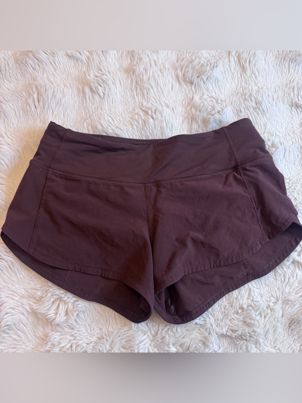 Lululemon Speed Up Short *2.5"
Brown Earth